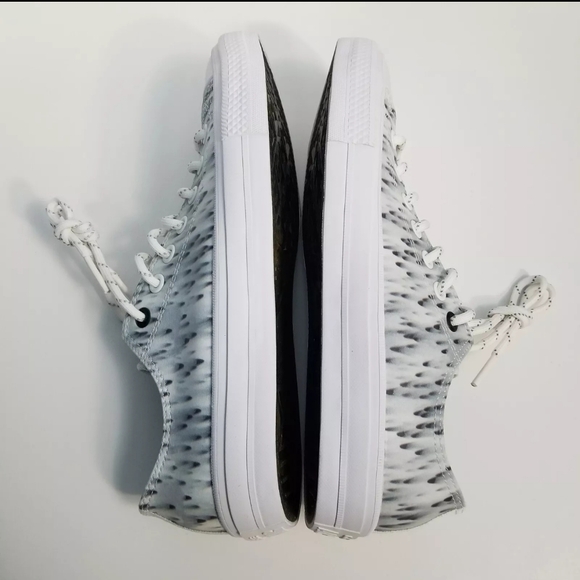 Converse Size 9 Men Futura Chuck Taylor All Star II 2 Ox Low Top 154494C - Picture 8 of 13